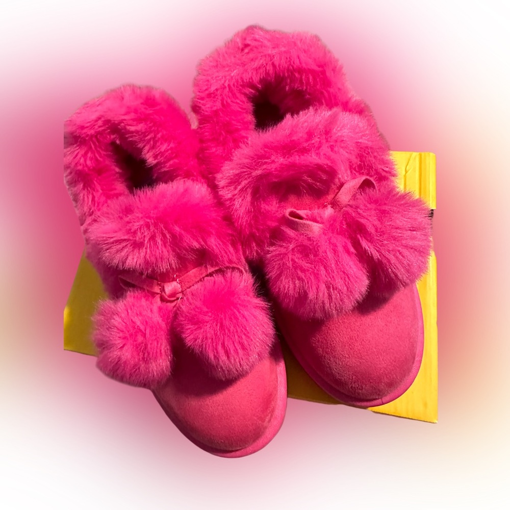 Faux hot pink fluffy booties